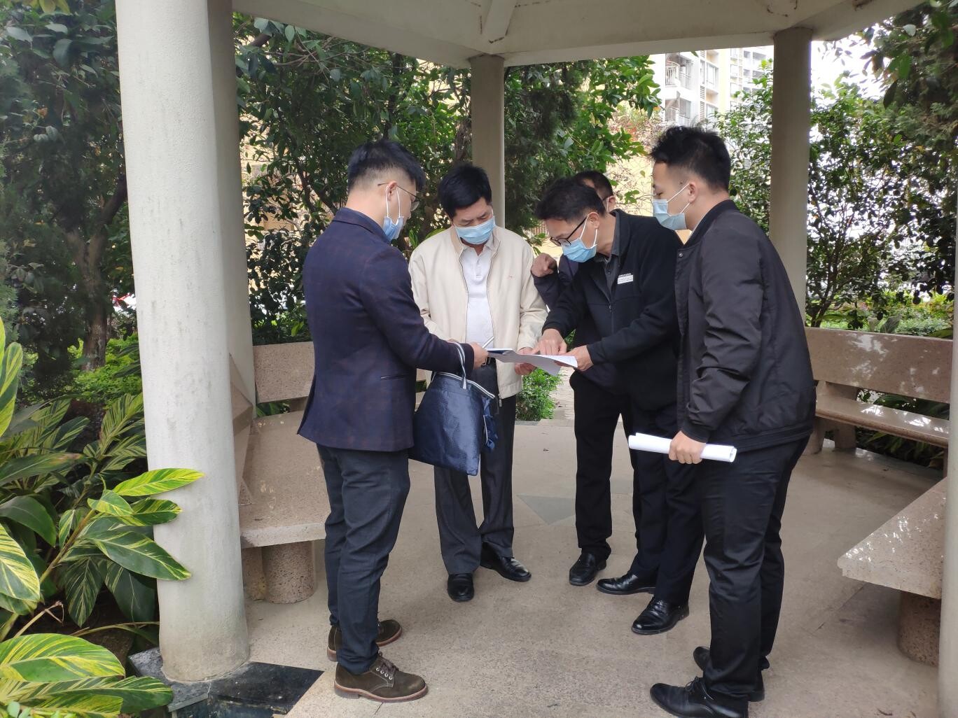 区委书记,区第一总河长梁仁球到南山河巡查调研(2021全面推行河长制